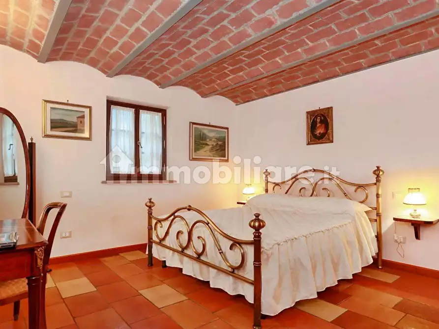 Immagine 19 di Villa in vendita  a Lucca