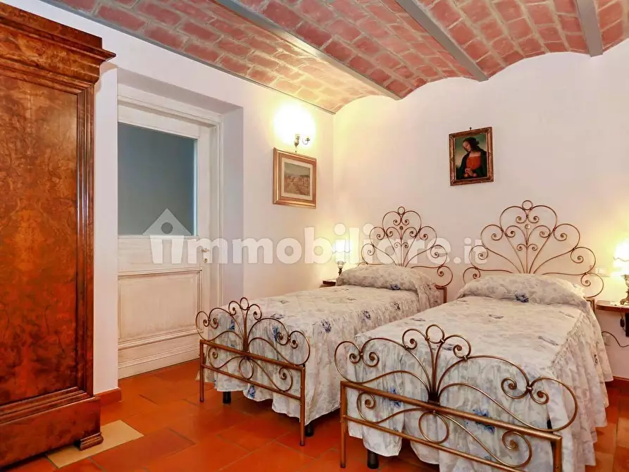 Immagine 20 di Villa in vendita  a Lucca