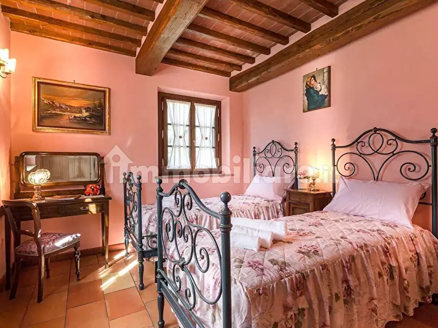 Immagine 13 di Villa in vendita  a Lucca