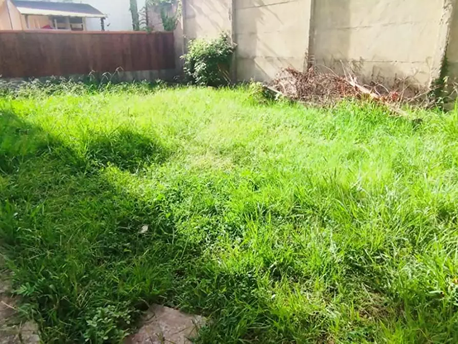 Immagine 16 di Appartamento in affitto  a Massa