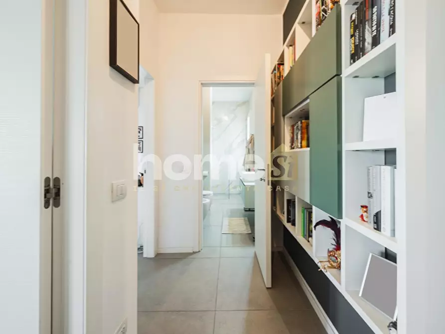 Immagine 12 di Appartamento in vendita  a Modena