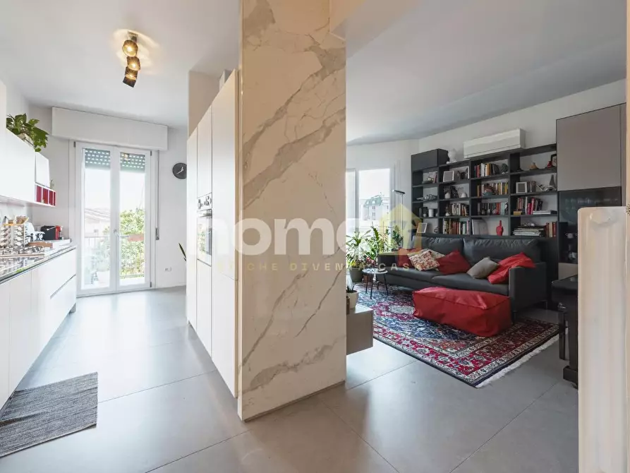 Immagine 3 di Appartamento in vendita  a Modena