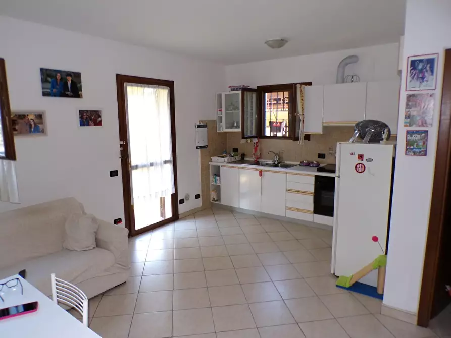 Immagine 7 di Casa bifamiliare in vendita  a Cascina