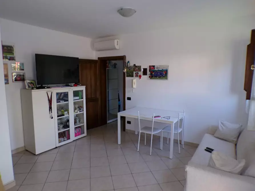 Immagine 9 di Casa bifamiliare in vendita  a Cascina