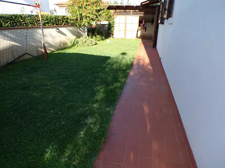 Immagine 24 di Casa bifamiliare in vendita  a Cascina