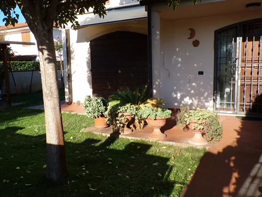 Immagine 4 di Casa bifamiliare in vendita  a Cascina