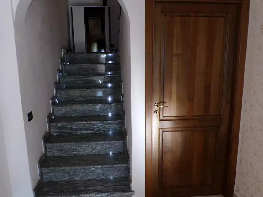 Immagine 29 di Casa bifamiliare in vendita  a Cascina