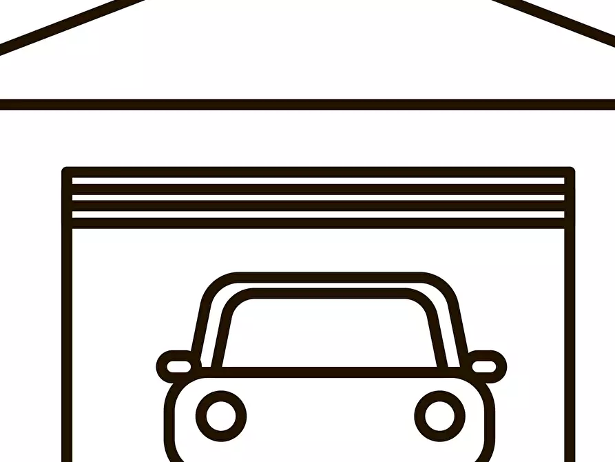 Immagine 2 di Magazzino in vendita  a Lucca