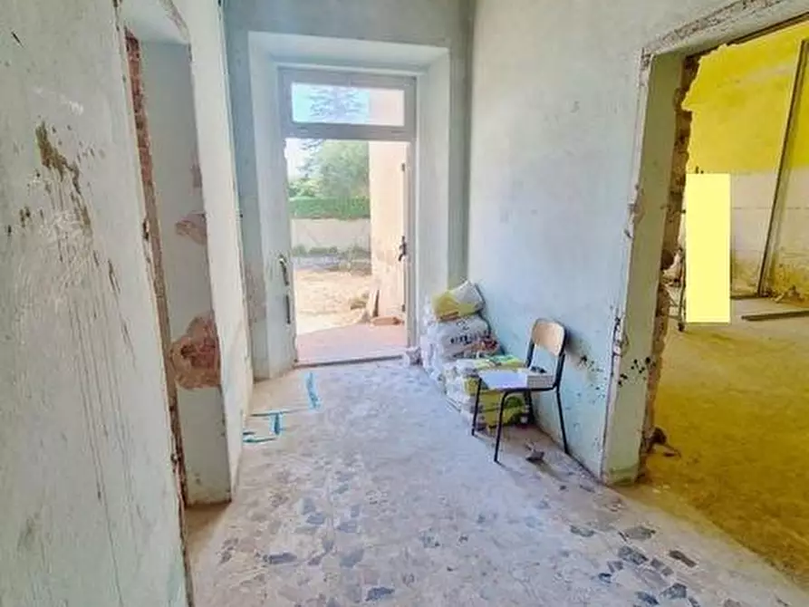 Immagine 4 di Villa in vendita  a Pisa