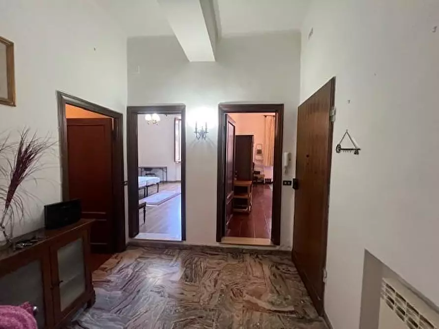 Immagine 5 di Appartamento in affitto  a Siena