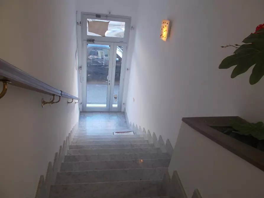 Immagine 3 di Ufficio in affitto  a Pontedera