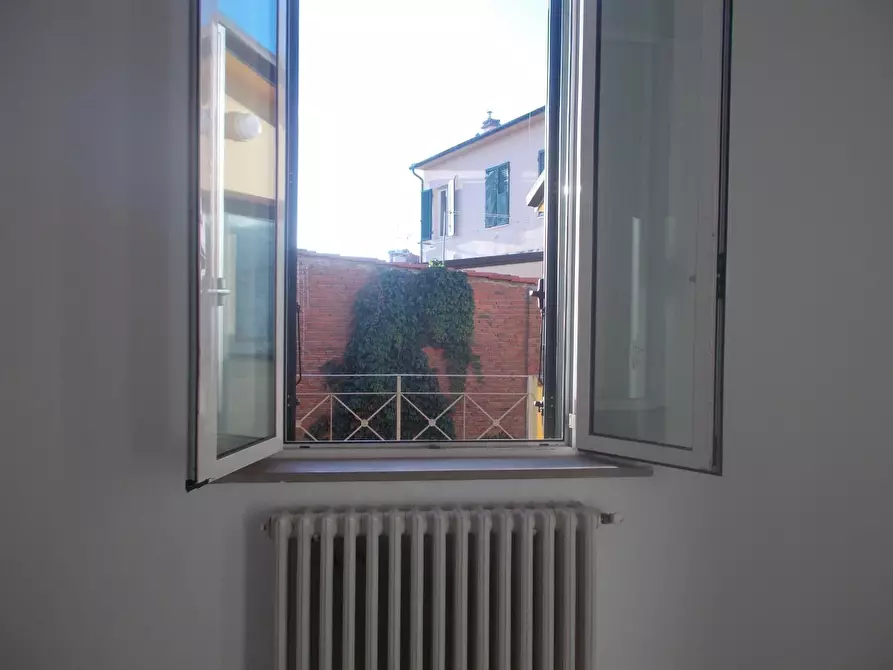 Immagine 10 di Ufficio in affitto  a Pontedera