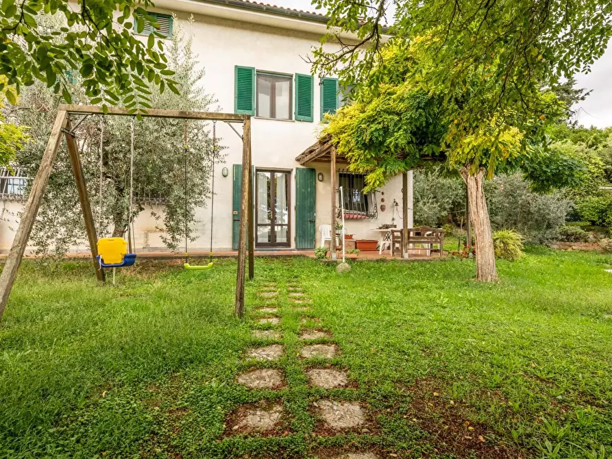Immagine 2 di Villa in vendita  a Casciana Terme Lari