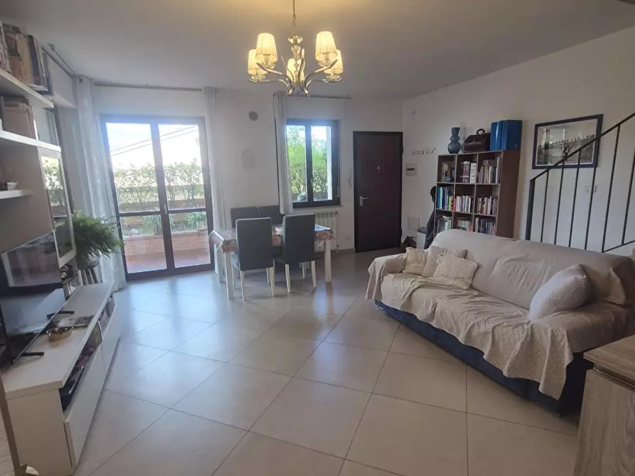 Immagine 6 di Appartamento in vendita  a Siena