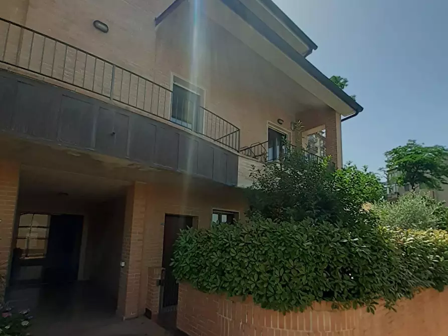 Immagine 34 di Appartamento in vendita  a Siena