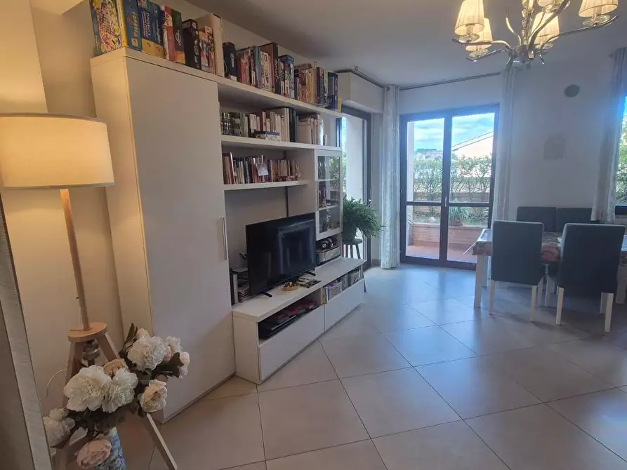 Immagine 15 di Appartamento in vendita  a Siena