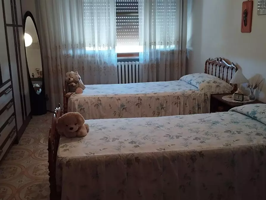 Immagine 3 di Villa in vendita  a San Giuliano Terme
