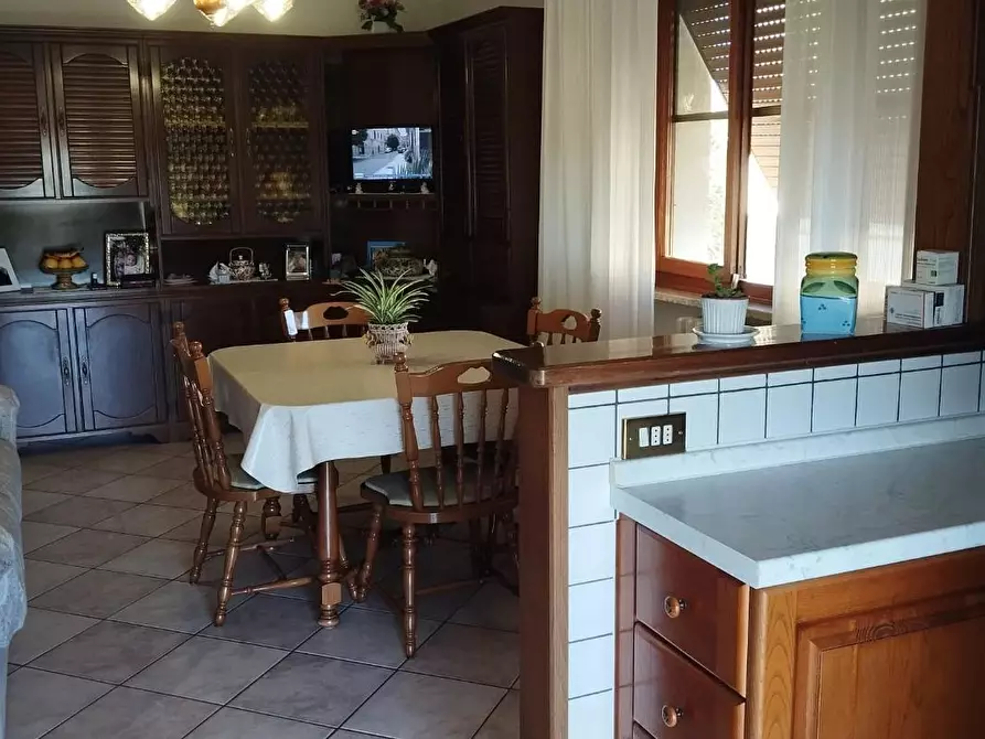 Immagine 4 di Villa in vendita  a San Giuliano Terme