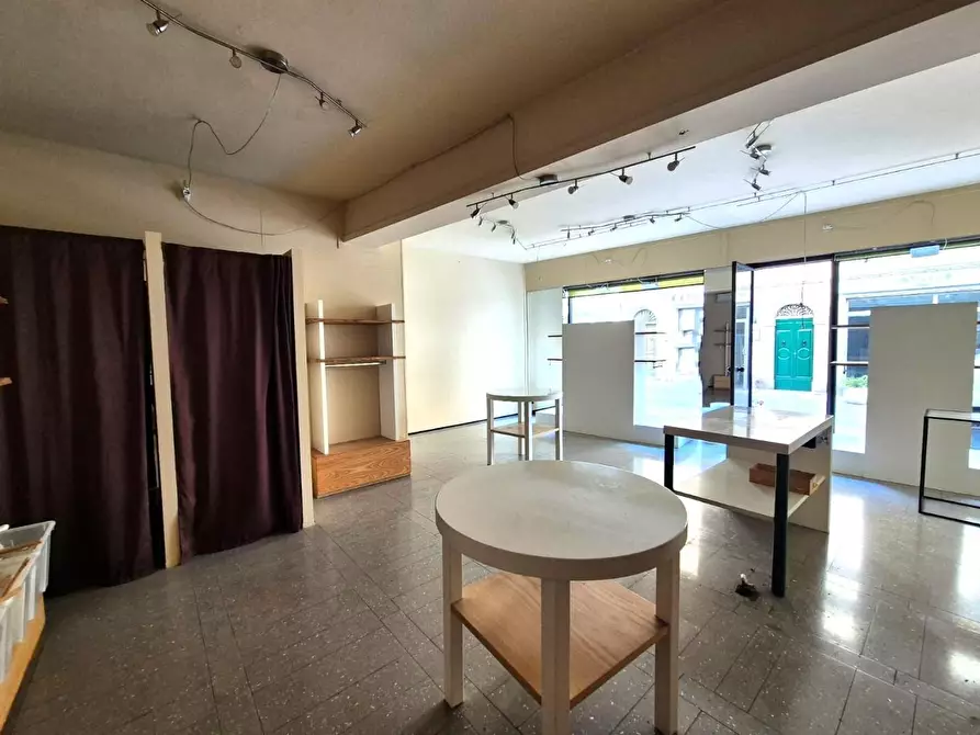 Immagine 7 di Locale commerciale in affitto  a Fucecchio