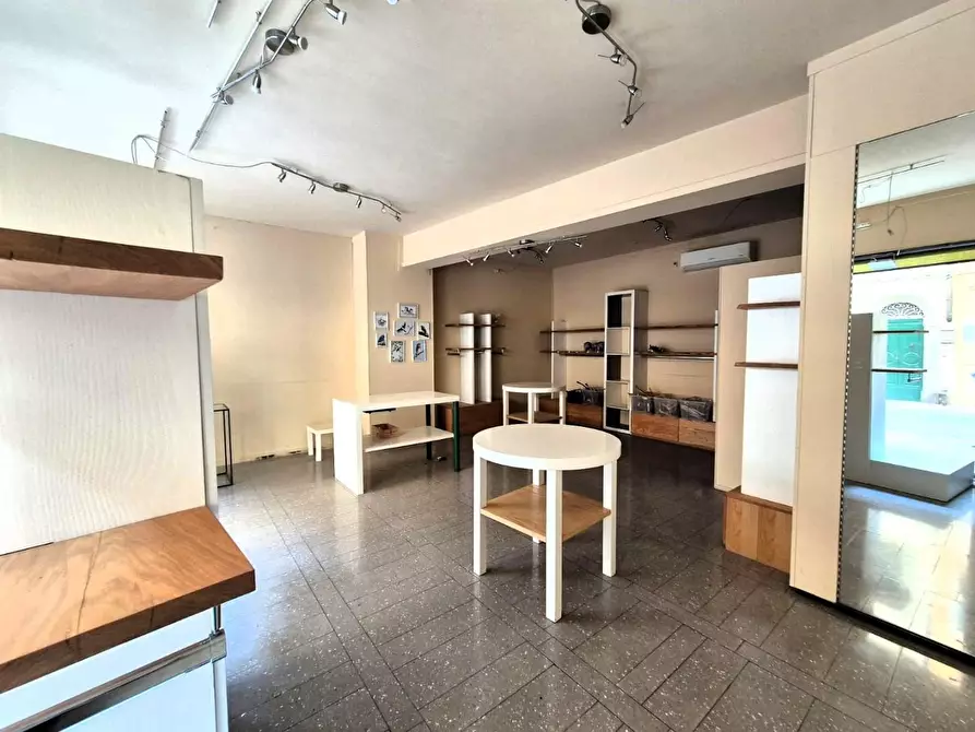 Immagine 3 di Locale commerciale in affitto  a Fucecchio