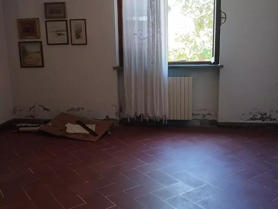 Immagine 6 di Villa in vendita  a Vicopisano
