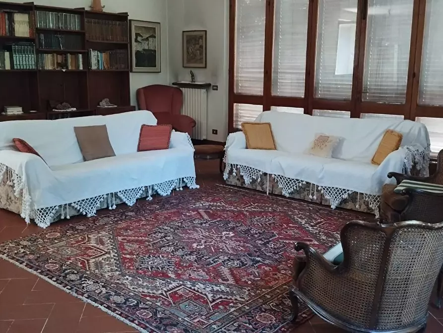 Immagine 1 di Villa in vendita  a Vicopisano