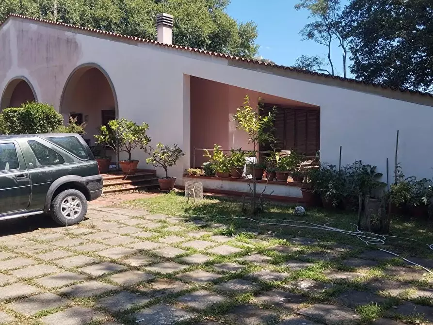 Immagine 19 di Villa in vendita  a Vicopisano