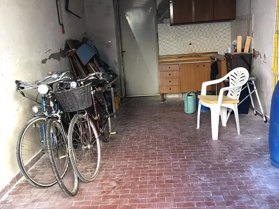 Immagine 11 di Appartamento in vendita  a Pontedera