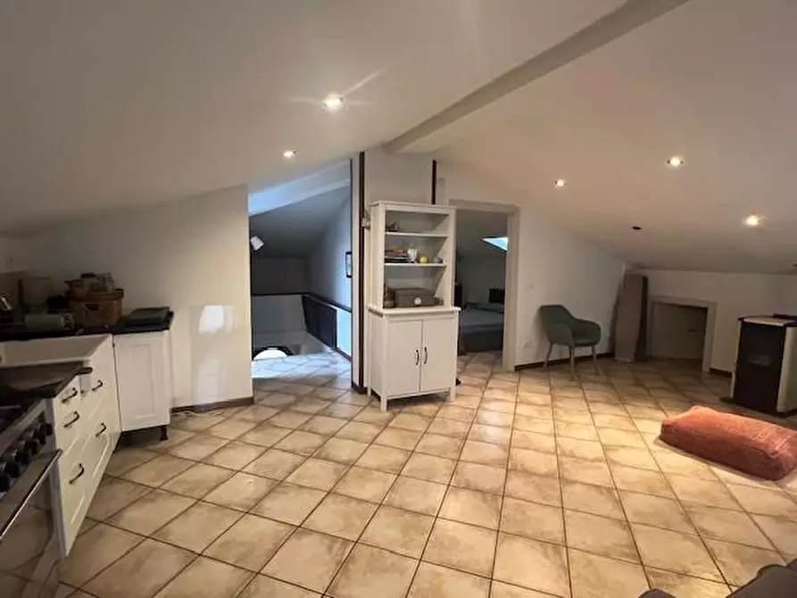 Immagine 45 di Casa semindipendente in vendita  a Massa