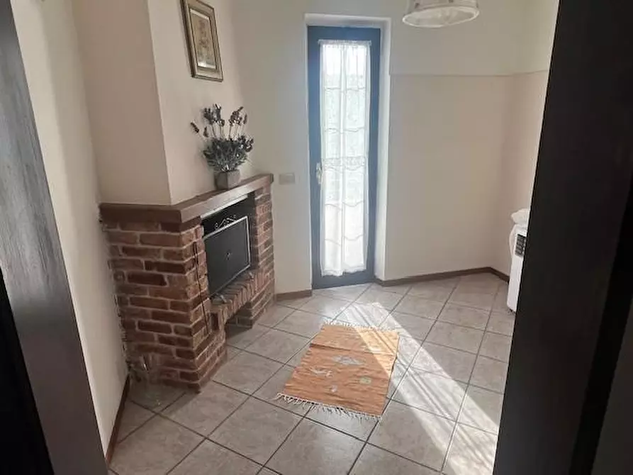 Immagine 6 di Casa semindipendente in vendita  a Massa