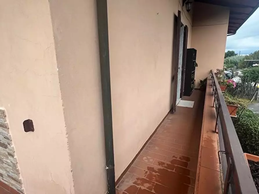 Immagine 34 di Casa semindipendente in vendita  a Massa