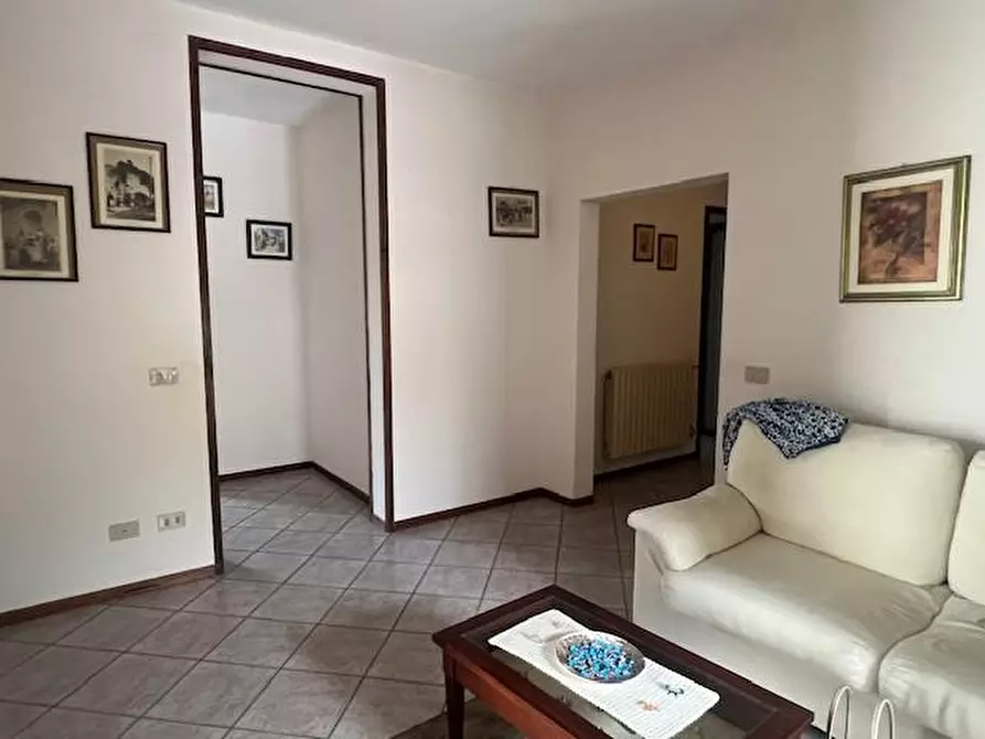 Immagine 5 di Casa semindipendente in vendita  a Massa