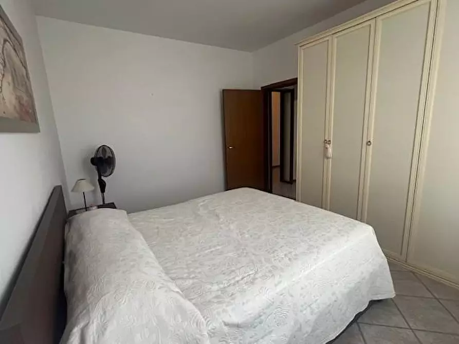 Immagine 23 di Casa semindipendente in vendita  a Massa