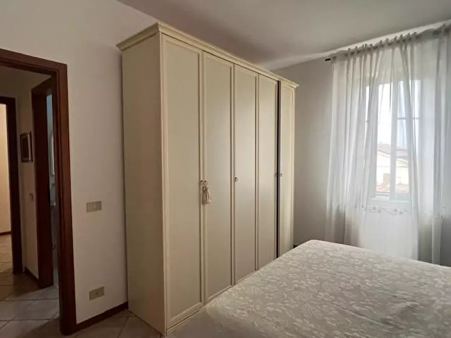 Immagine 21 di Casa semindipendente in vendita  a Massa