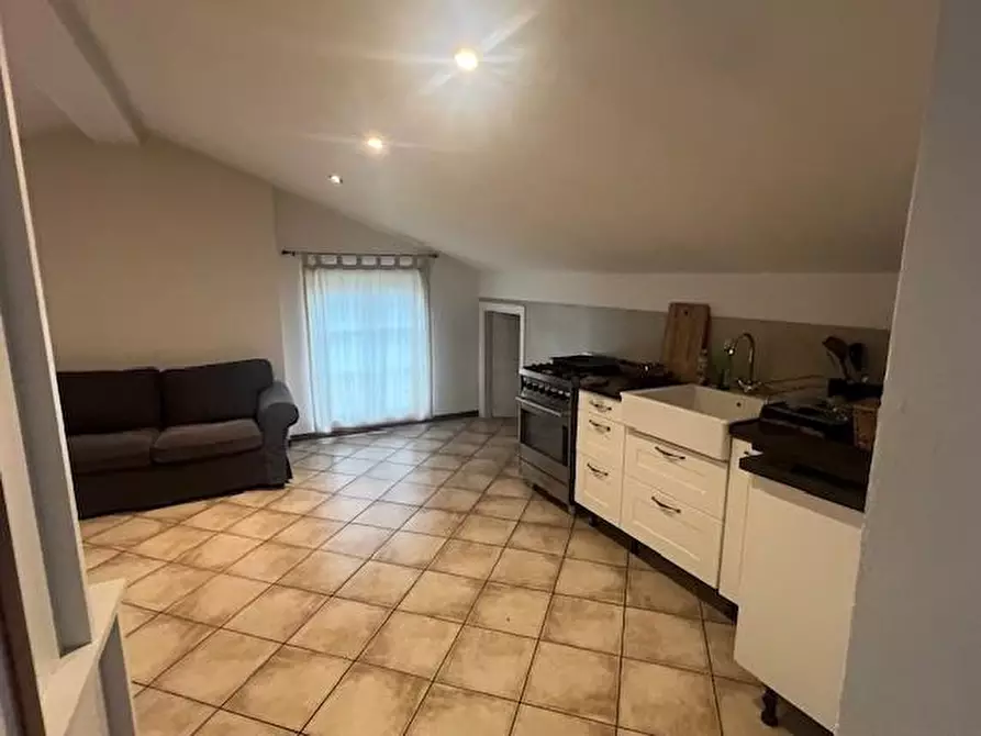 Immagine 42 di Casa semindipendente in vendita  a Massa