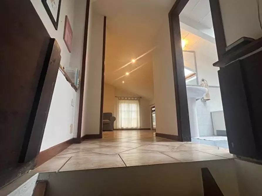 Immagine 41 di Casa semindipendente in vendita  a Massa