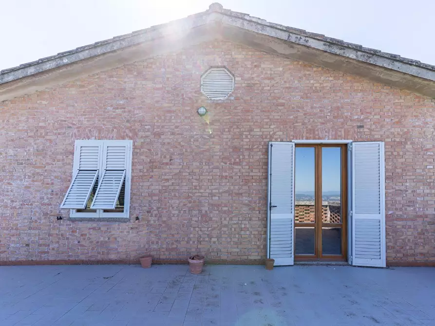 Immagine 10 di Villa in vendita  a Montaione