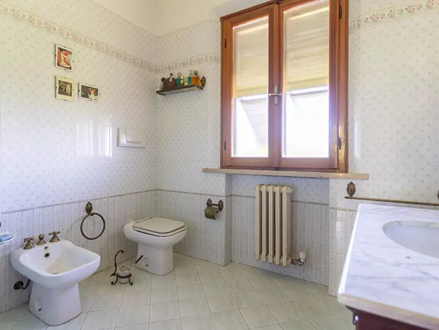 Immagine 47 di Villa in vendita  a Montaione