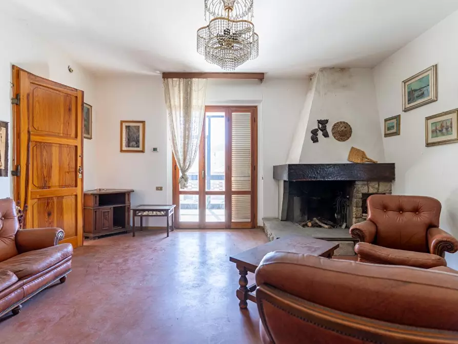 Immagine 19 di Villa in vendita  a Montaione