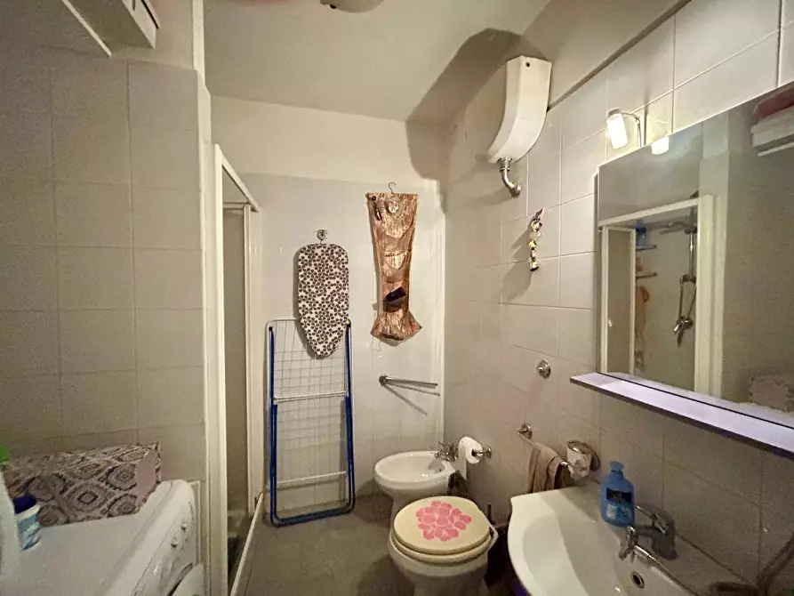 Immagine 11 di Appartamento in vendita  a Siena