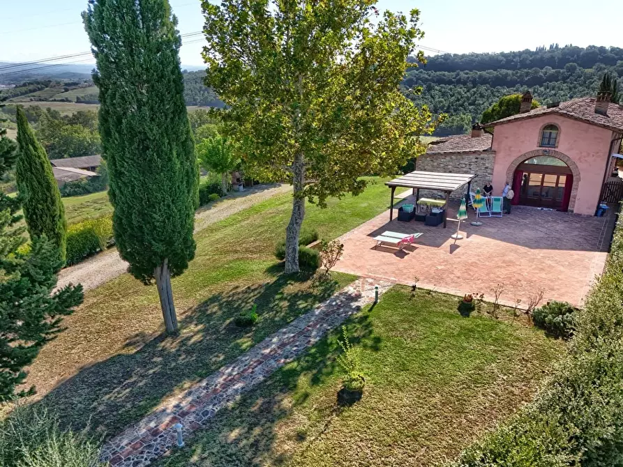 Immagine 4 di Casa colonica in vendita  a Gambassi Terme