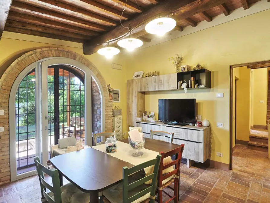 Immagine 15 di Casa colonica in vendita  a Gambassi Terme