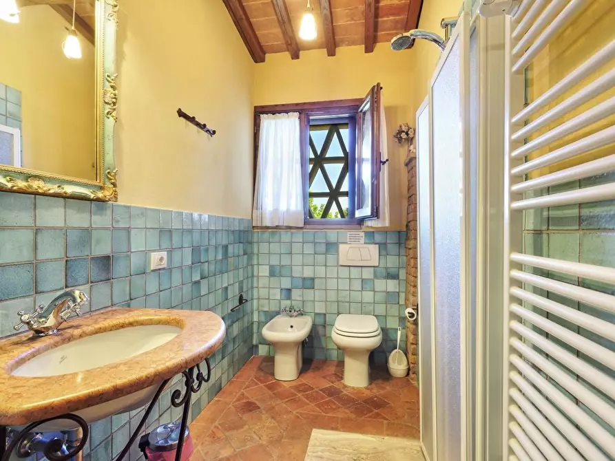 Immagine 22 di Casa colonica in vendita  a Gambassi Terme