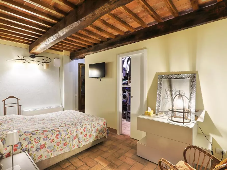 Immagine 16 di Casa colonica in vendita  a Gambassi Terme