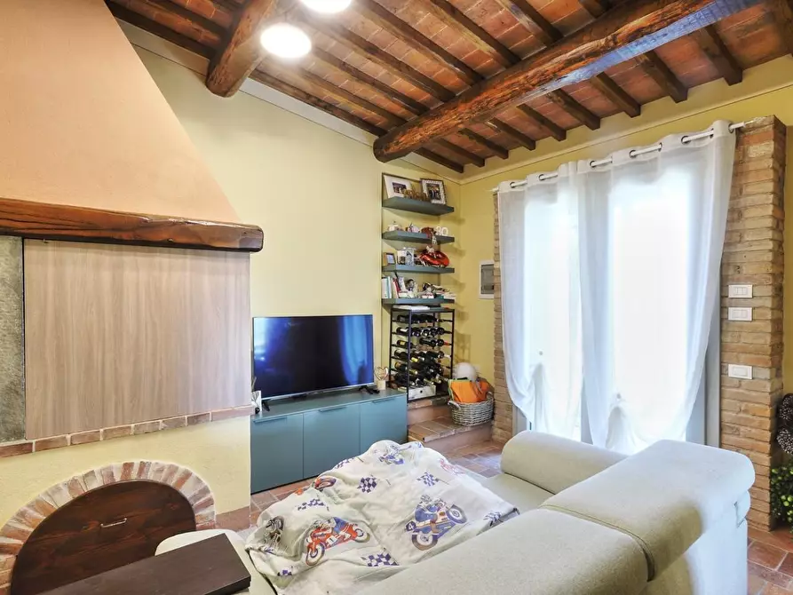 Immagine 28 di Casa colonica in vendita  a Gambassi Terme