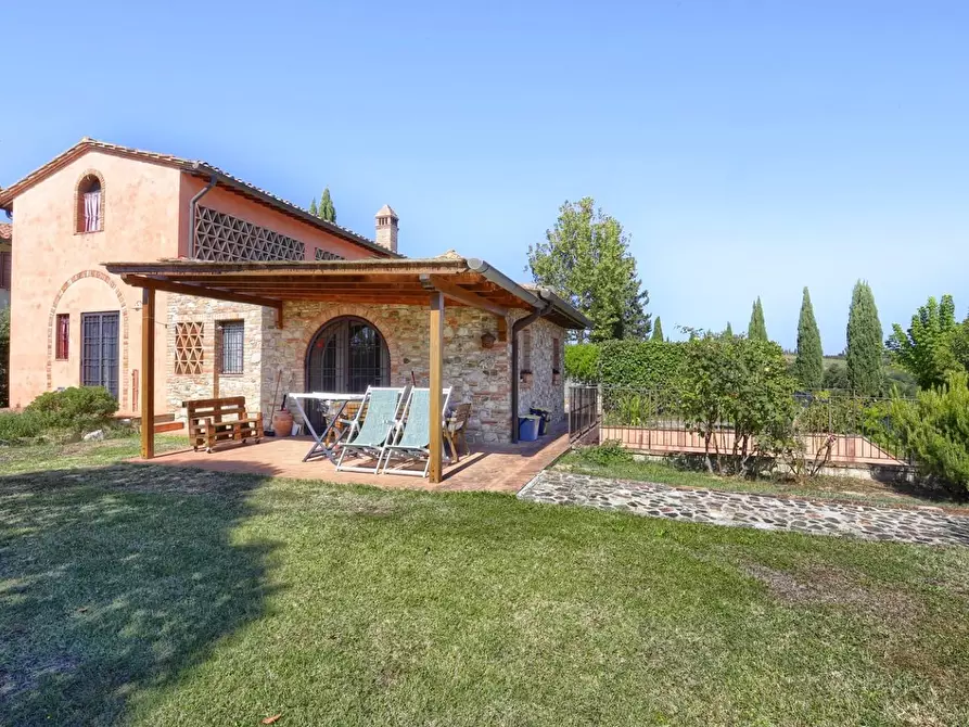 Immagine 10 di Casa colonica in vendita  a Gambassi Terme