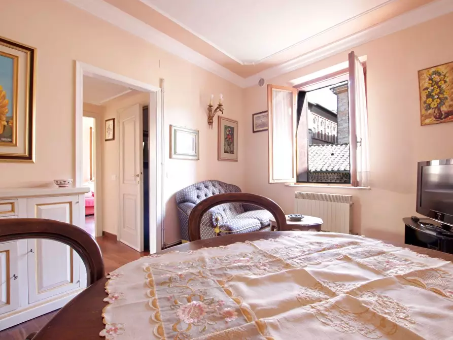 Immagine 5 di Appartamento in vendita  a Siena