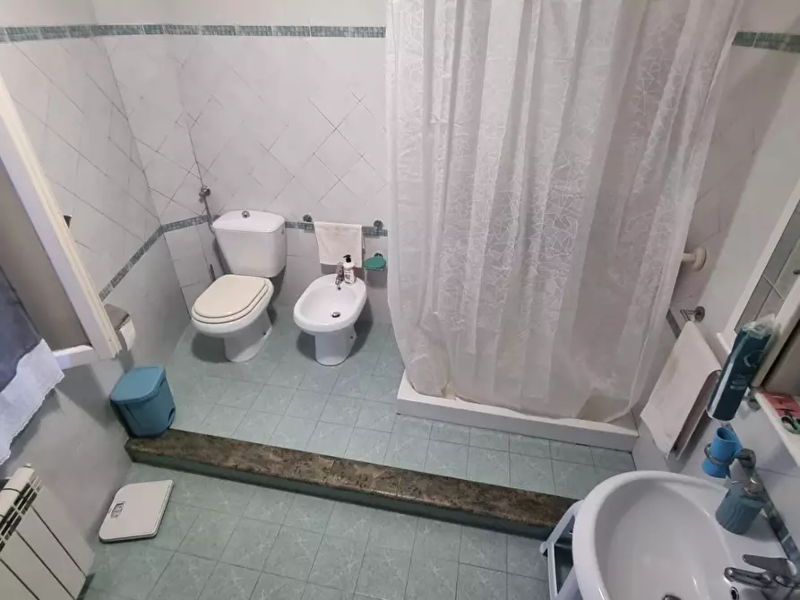 Immagine 2 di Appartamento in vendita  a Montignoso