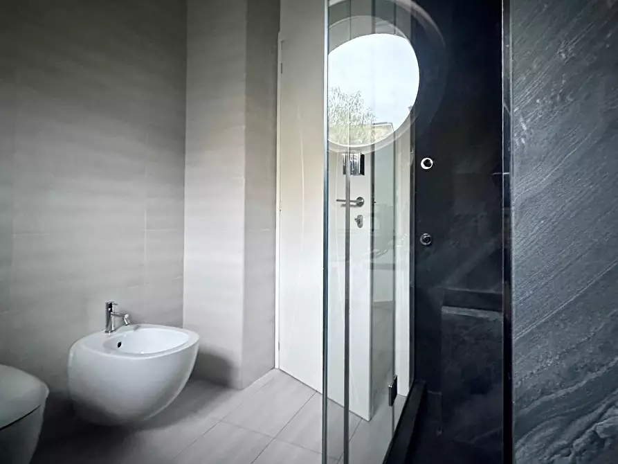 Immagine 19 di Villa in vendita  a Carrara