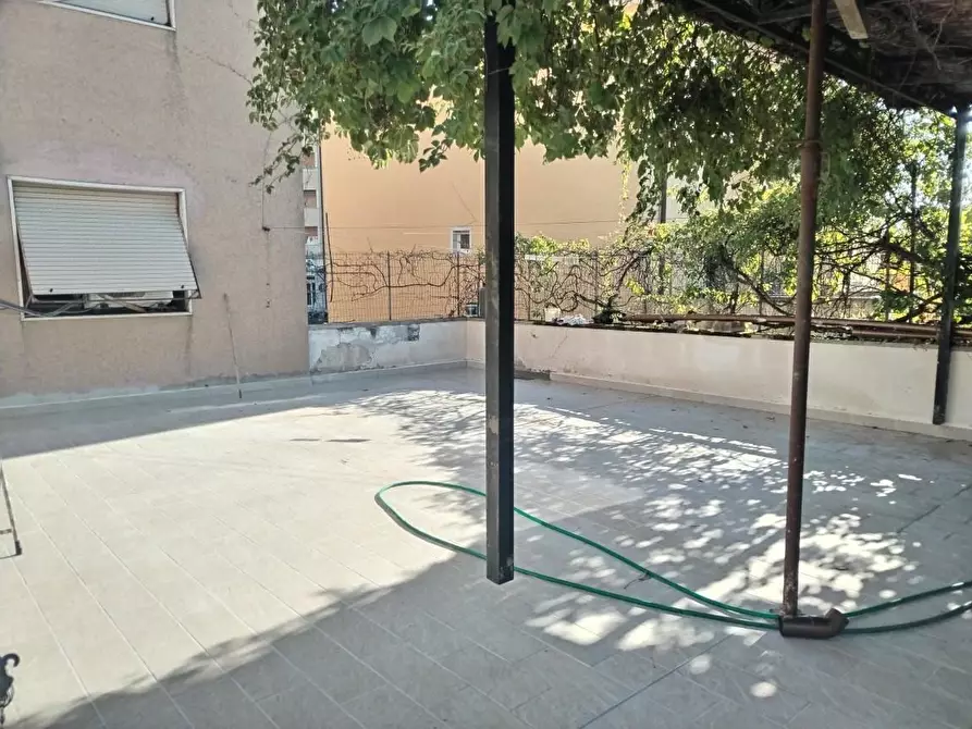 Immagine 2 di Appartamento in vendita  a Carrara